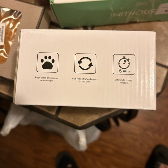 Interactive Automated Toy w Light💡&Feathers🪶Self Rotating Auto Moving Cat🐈Toy - Picture 7 of 11